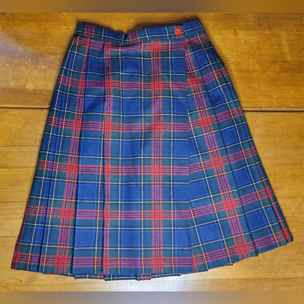 Cliffhanger Ltd 25" Plaid Skirt Size 11